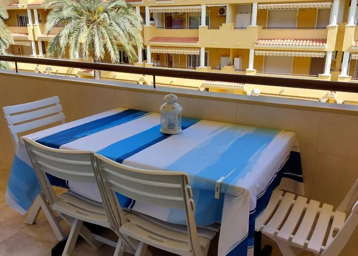 Cascadas Cerca De Playa Y Centro