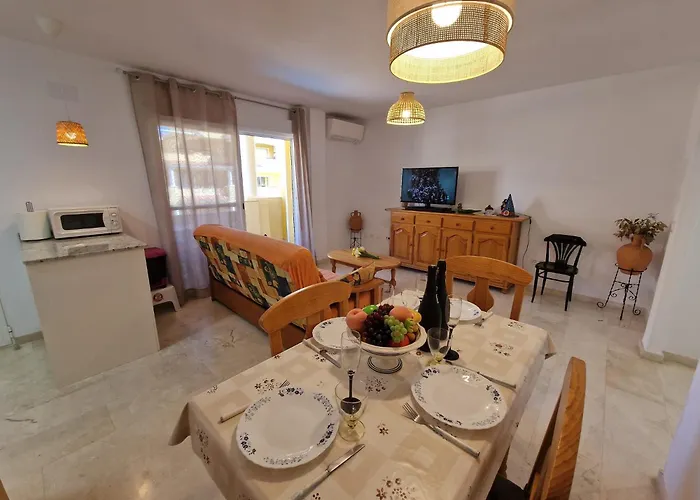 Cascadas Cerca De Playa Y Centro