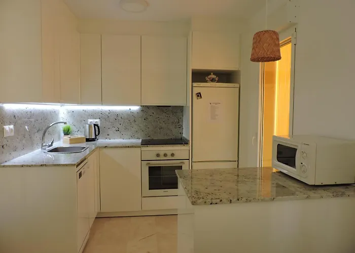 Cascadas Cerca De Playa Y Centro